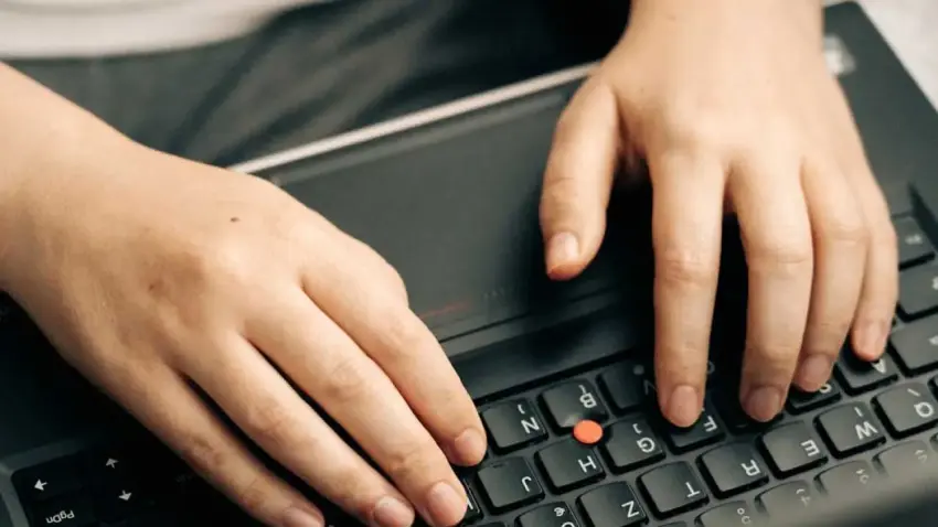 35 ilde dev siber operasyon: Yapay zekayla tespit edilen 108 şüpheli yakalandı haberinin görseli