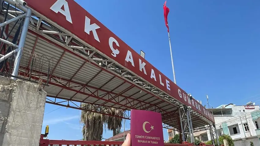 Akçakale sınır kapısı sivil geçişlere açıldı: 12 yıllık hasret bitti