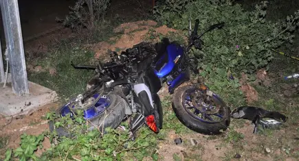 İzmir'de kaza: Kamyonetle çarpışan motosikletin sürücüsü öldü
