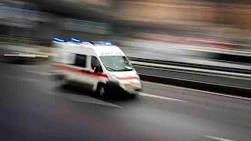 İzmir haber: Lastiği patlayan TIR’da 2 kişi hayatını kaybetti haberinin görseli