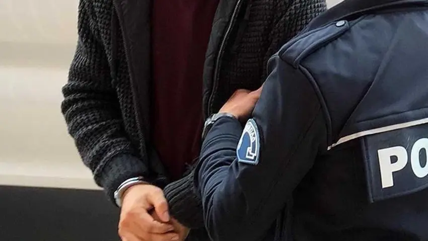 Uşak Belediyesi soruşturmasında yeni gözaltı: Ferdi Zeyrek'in danışmanı gözaltına alındı haberinin görseli