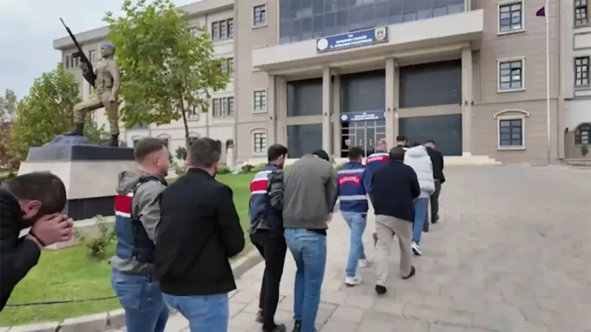 22 ilde yasa dışı bahis operasyonu: 5,8 milyar liralık para trafiği tespit edildi haberinin görseli