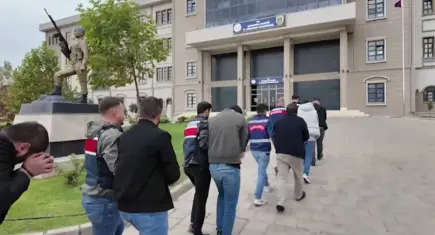 22 ilde yasa dışı bahis operasyonu: 5,8 milyar liralık para trafiği tespit edildi