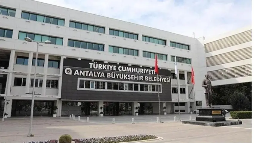 Antalya Büyükşehir Belediyesi’ne operasyon: 25 gözaltı haberinin görseli