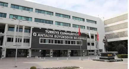 Antalya Büyükşehir Belediyesi’ne operasyon: 25 gözaltı