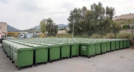 Bornova’da 325 yeni çöp konteyneri hizmette