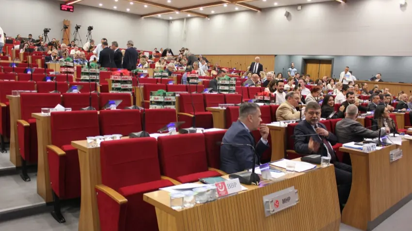 Büyükşehir Meclisi toplanamadı: Muhalefet salona girmedi haberinin görseli