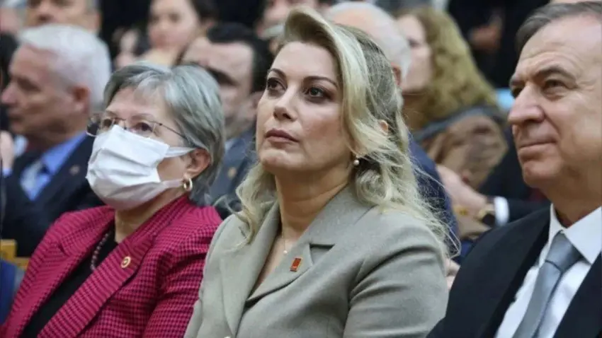 CHP’den sosyal medya saldırılarına sert tepki haberinin görseli