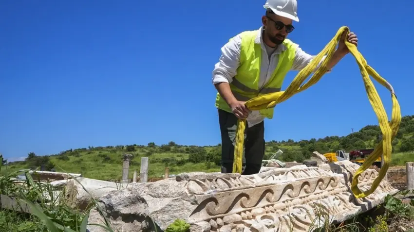 Efes Antik Kenti’nde taş hastanesi ile tarih yeniden ayağa kalkıyor haberinin görseli