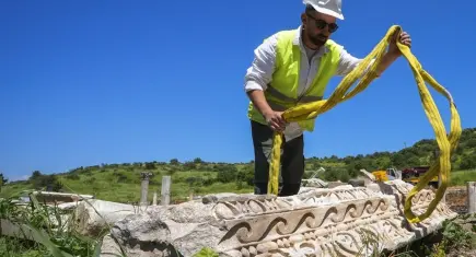 Efes Antik Kenti’nde taş hastanesi ile tarih yeniden ayağa kalkıyor
