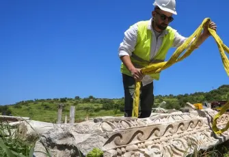 Efes Antik Kenti’nde taş hastanesi ile tarih yeniden ayağa kalkıyor