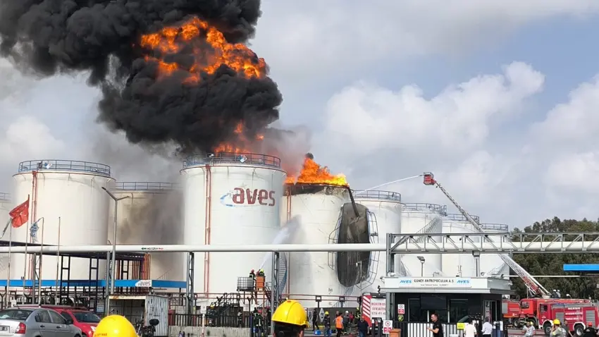 Mersin'de biyodizel üretim tesisinde yangın: 1 ölü haberinin görseli