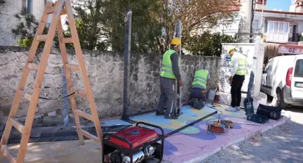 Çeşme’de yaya güvenliği ve trafik düzeni güçlendiriliyor