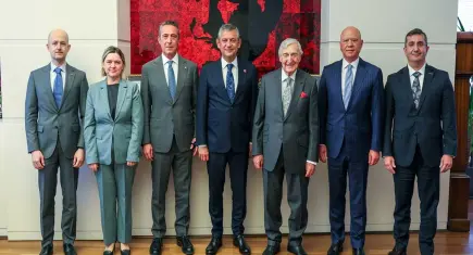 CHP Genel Merkezi’nde önemli ziyaret