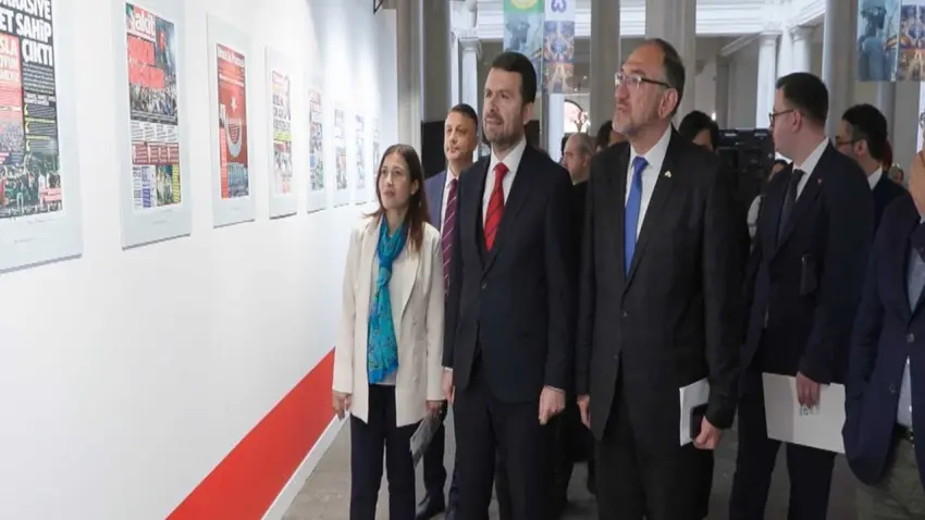Geleceğin iletişimcileri "15 Temmuz" hafızasını manşetlerle tazeledi haberinin görseli
