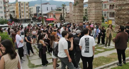 Manisalı ziyaretçiler Efes Selçuk’un tarihine yolculuk yaptı