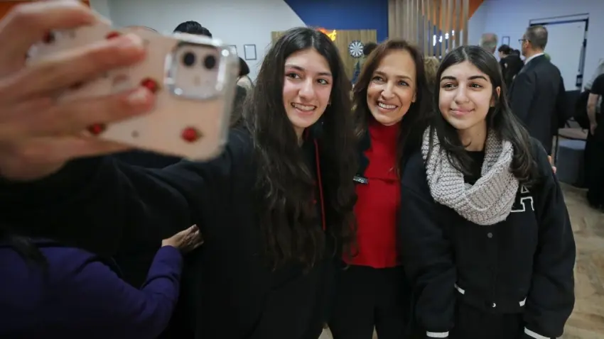 Yıldız &Uuml;nsal