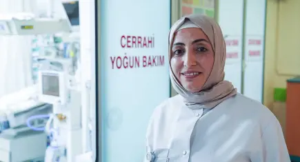 Reyhan hemşire 26 yıldır çocuklara özveriyle hizmet veriyor