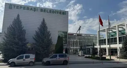 Tepebaşı Belediyesi’ne yolsuzluk operasyonu: 20 gözaltı