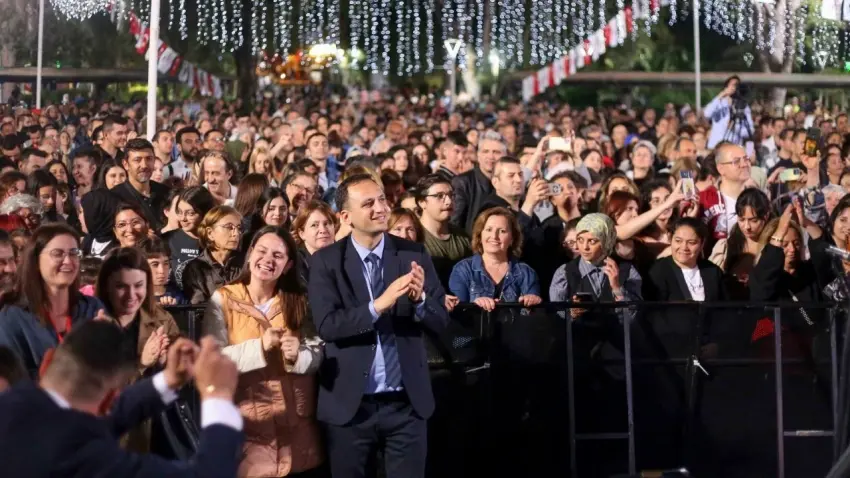 Bornova’da 19 Mayıs Gençlik Festivali coşkuyla başladı