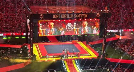 Galatasaray, 26’ncı şampiyonluk kupasını RAMS Park’ta kaldırdı