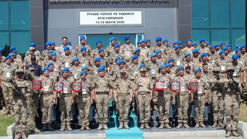 İzmir’de Jandarma Atış Yarışması tamamlandı haberinin görseli