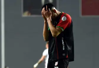 Karşıyaka’da kongre tarihine taraftardan sert tepki