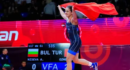 Milli Güreşçilerden Avrupa Şampiyonası’nda çifte altın