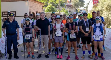 Efeler Yolu Ultra Trail start verdi: Yüzlerce sporcu kıyasıya rekabet etti