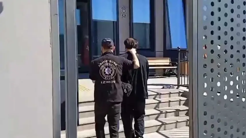 İzmir’de haklarında kesinleşmiş hapis cezası bulunan 2 firari yakalandı haberinin görseli