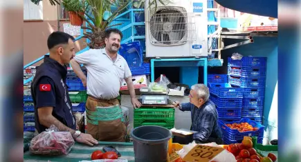 Kemalpaşa’da pazarlara ve kiraz alım noktalarına sıkı terazi denetimi