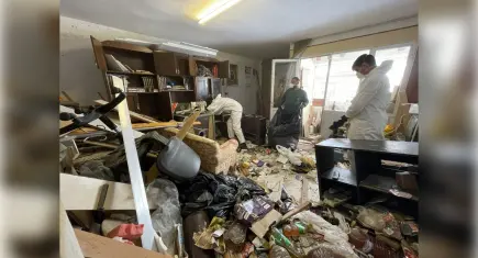Konak’ta çöp eve geçit verilmedi: 10 ton atık çıkarıldı