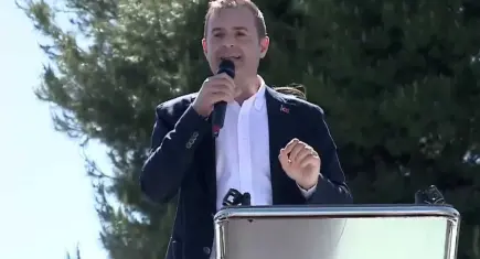 Ahmet Akın'dan  AK Parti'ye geçecek iddialarına sert yanıt