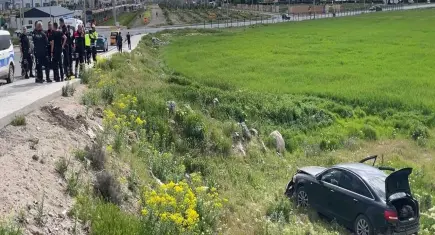 Polisten kaçan ehliyetsiz sürücü şarampole yuvarlandı!