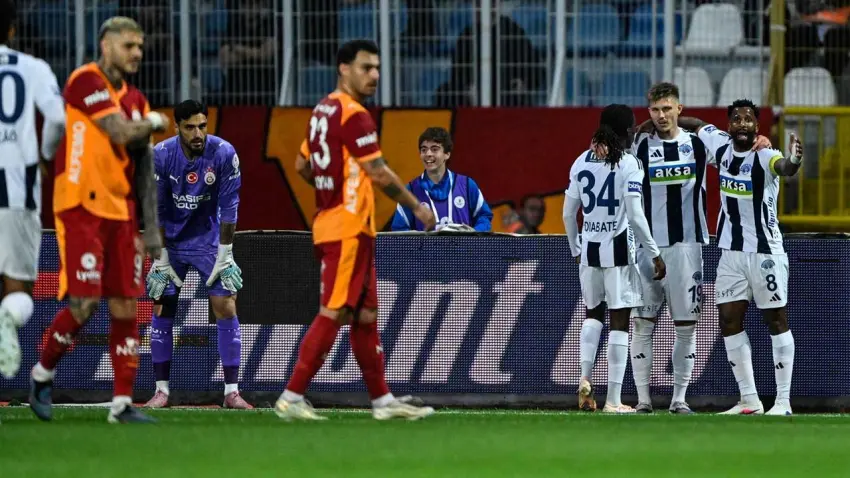 Şampiyon Galatasaray sezonu mağlubiyetle kapattı haberinin görseli