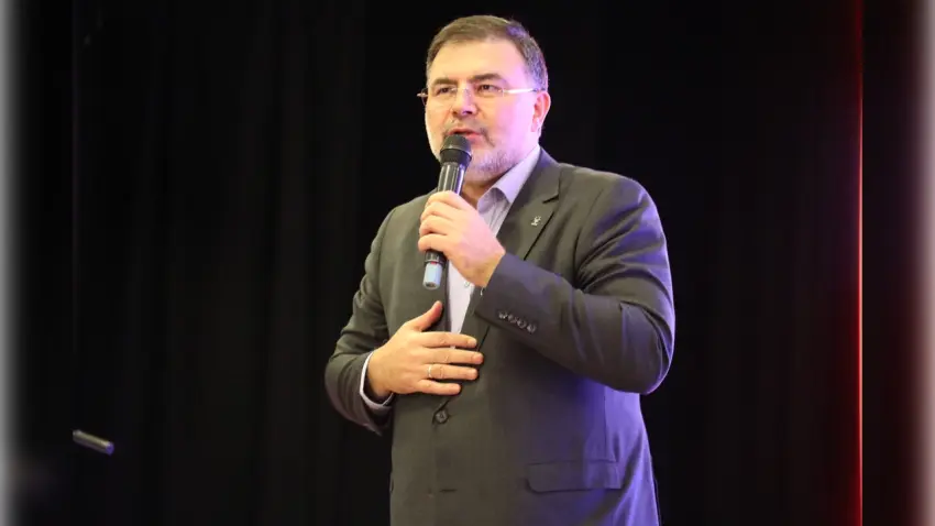 AK Partili Saygılı’dan Tugay’a vergi ve yatırım yanıtı haberinin görseli