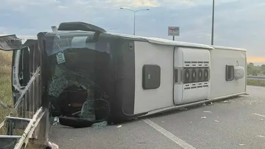 İstanbul-İzmir otoyolunda kaza: Devrilen otobüste can pazarı haberinin görseli