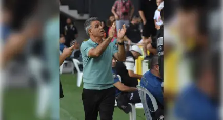 Karşıyaka’da Burhanettin Basatemür dönemi sona erdi