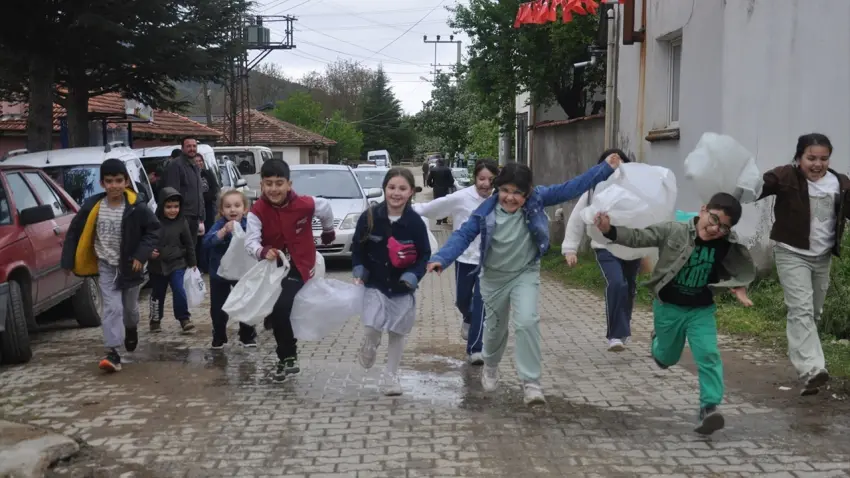 Ödemiş’te 629 yıllık Helvuç Bayramı coşkusu haberinin görseli