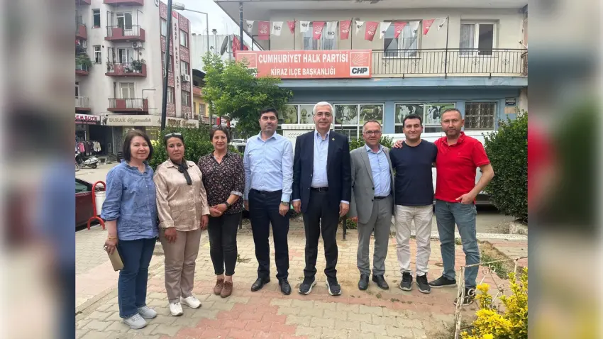 Özgür Özel’in saha programı kapsamında CHP İzmir sahaya indi haberinin görseli