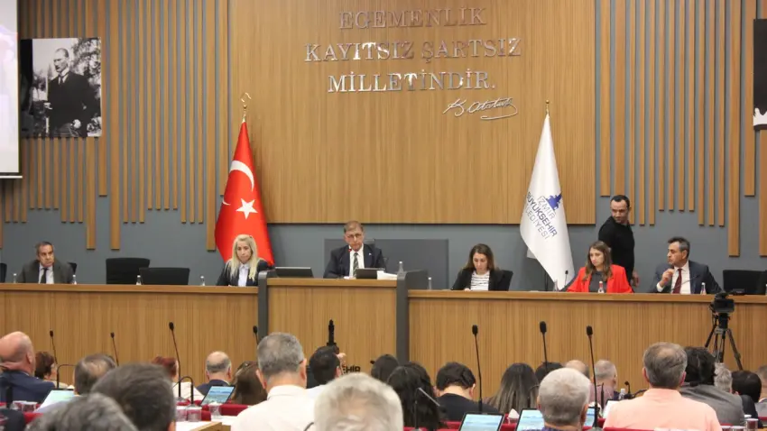 Tugay: İzmir Türkiye’nin en ucuz suyunu kullanacak haberinin görseli
