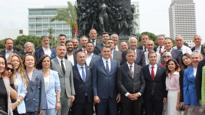 CHP 19 Mayıs’ta iktidara yüklendi: Zulüm erken seçim ile biter haberinin görseli