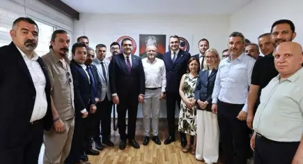 CHP heyetinden birleşik Kamu-İş İzmir şubesine ziyaret