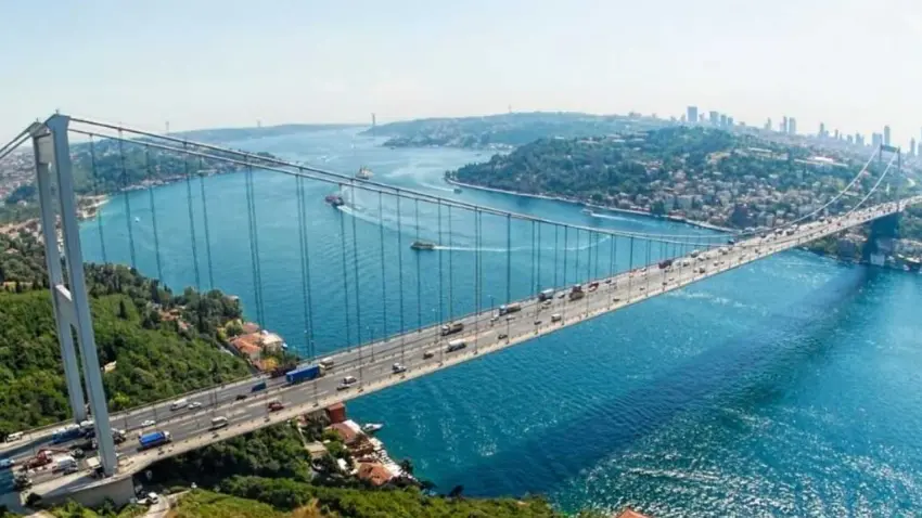 İstanbul Boğazı'nda gemi trafiği çift yönlü kapatıldı haberinin görseli