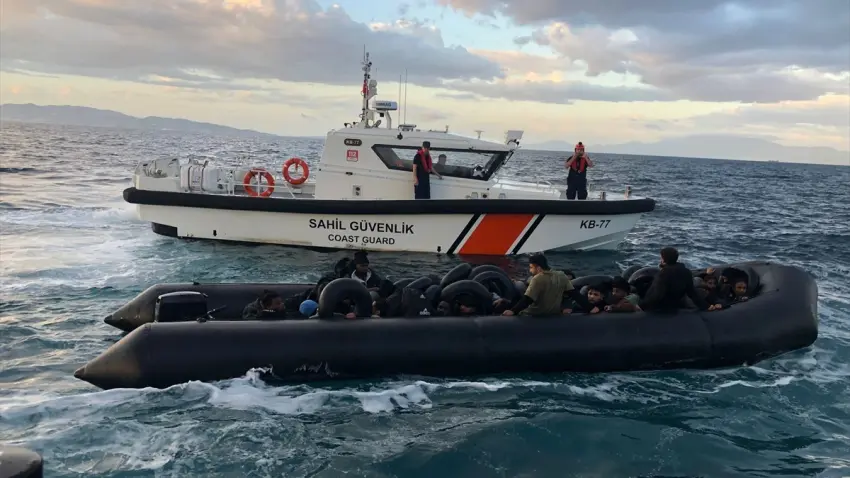 İzmir açıklarında can pazarı: Karaburun ve Dikili’de toplam 74 göçmen kurtarıldı haberinin görseli