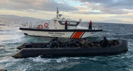 İzmir açıklarında can pazarı: Karaburun ve Dikili’de toplam 74 göçmen kurtarıldı