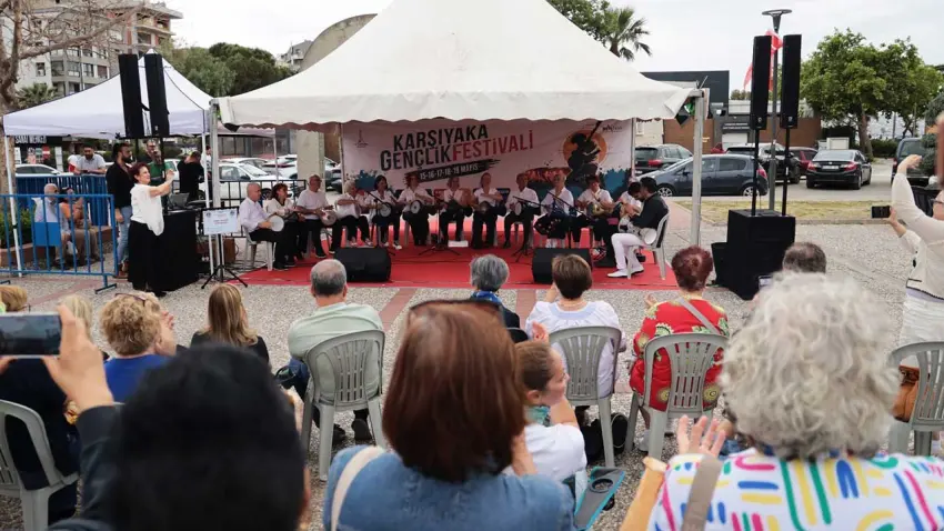 Karşıyaka 19 Mayıs’ı festival coşkusuyla kutladı haberinin görseli