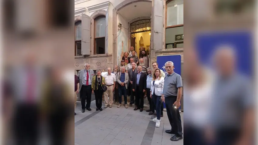 Ahmet Tuncay Karaçorlu dostlarının anılarıyla anıldı haberinin görseli