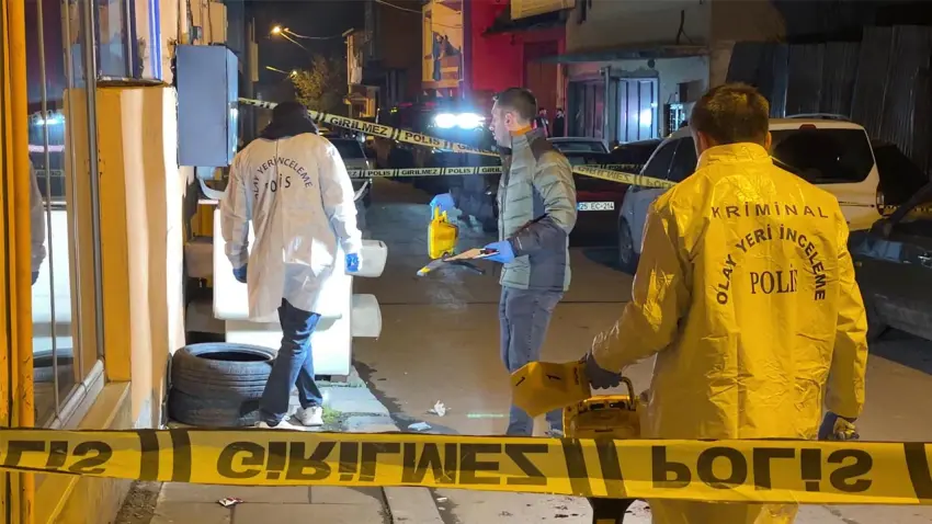 Cami önünde işlenen cinayetin şüphelisi, kahvehane işletmecisini vuran kişi çıktı haberinin görseli