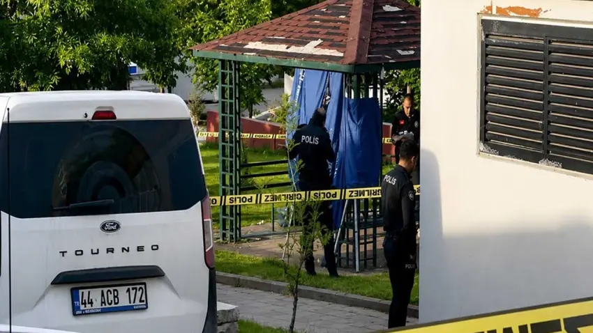 Çocuk parkında şüpheli ölüm: 18 yaşındaki genç kız hayatını kaybetti haberinin görseli